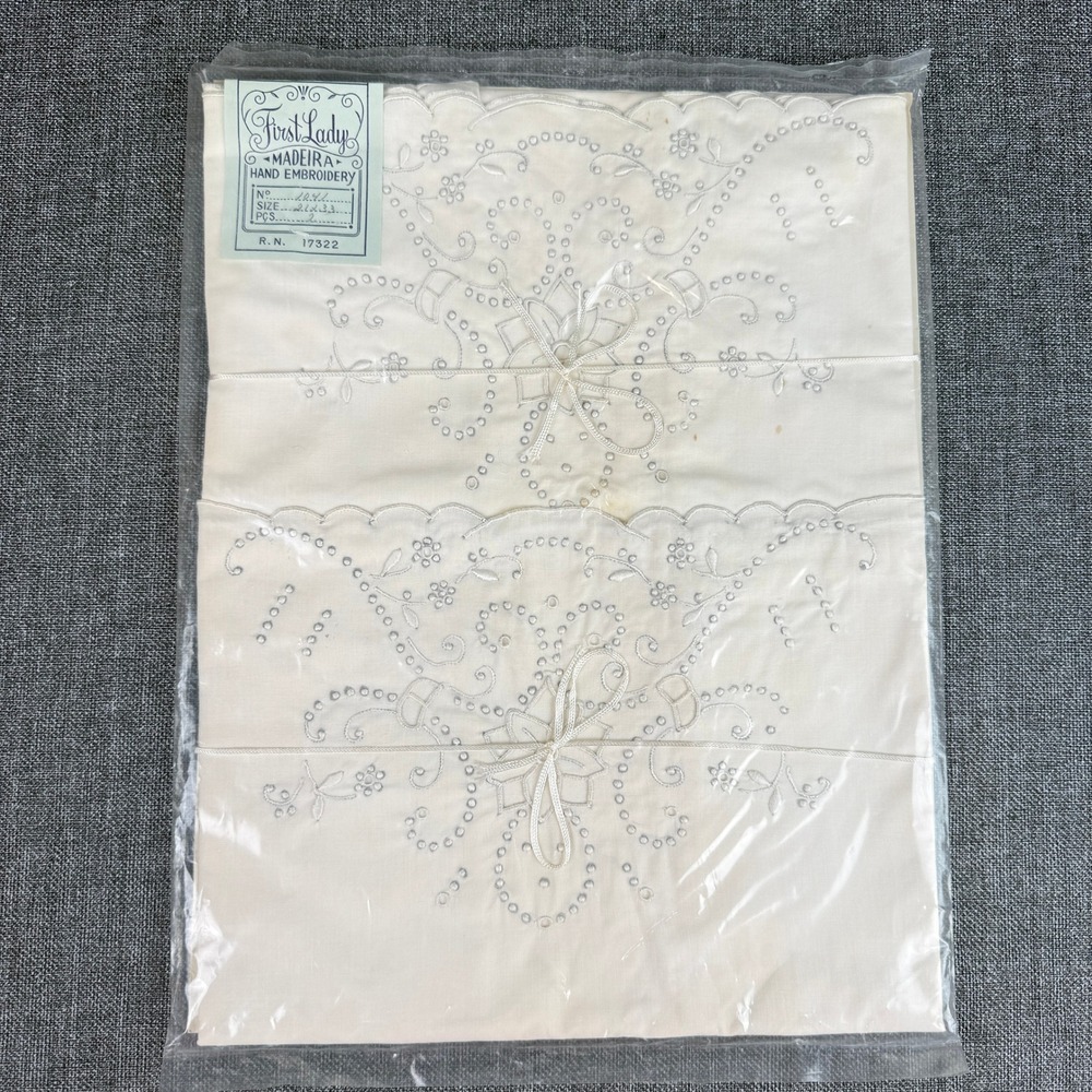 First Lady Madeira Hand Embroidery 1041 White Linen Set 2pc 21x33 Vintage SEALED